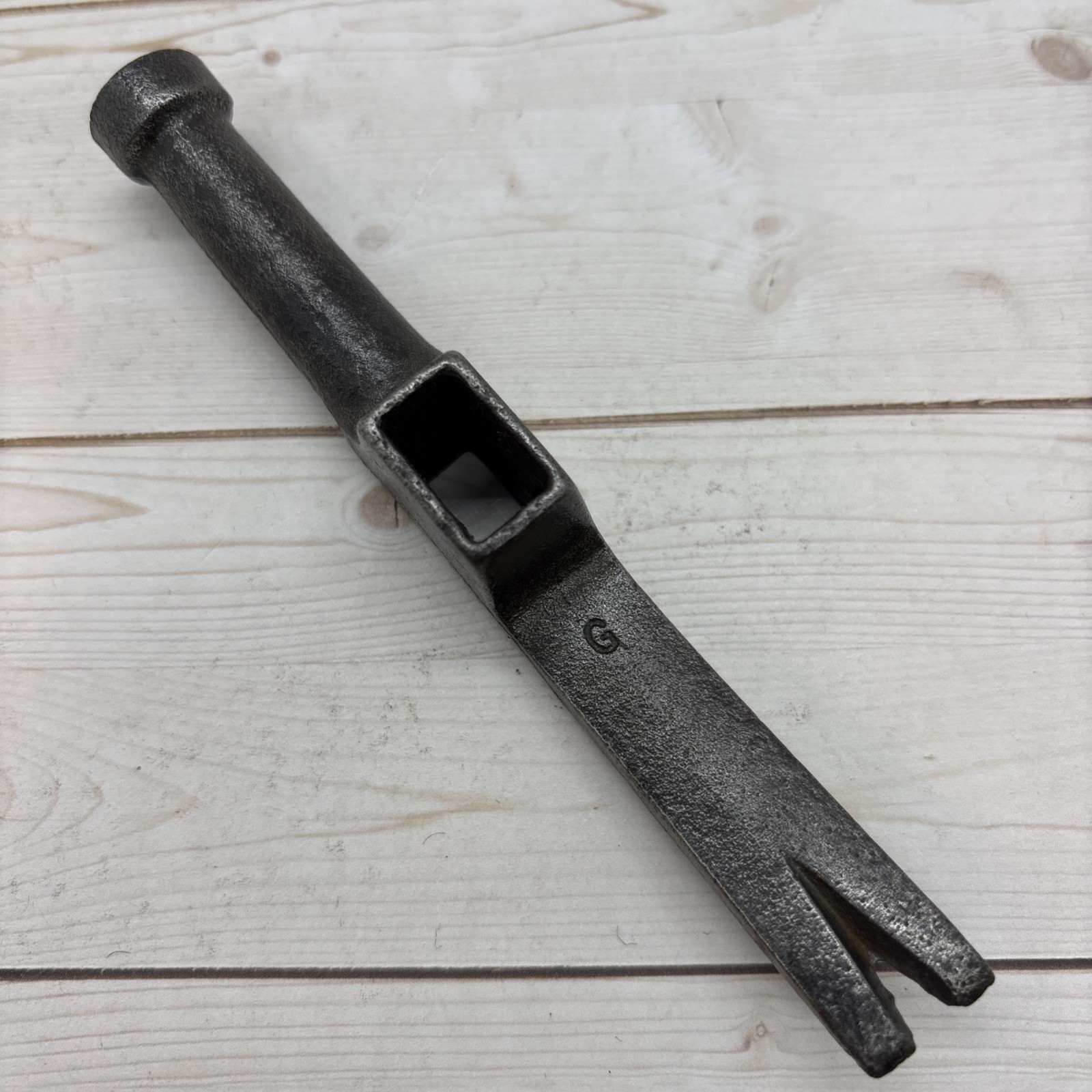 Vintage Upholstery Hammer Head 4 oz. W/ Tack Puller Hammer No Handle