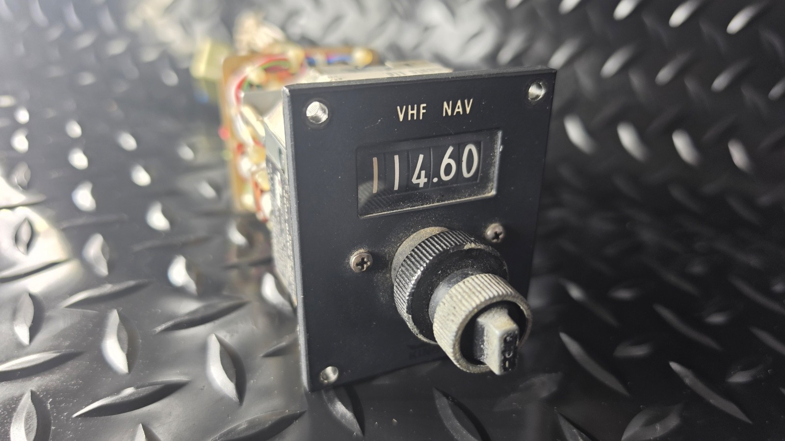 Control VHF NAV P/N 071-1054-04 S/N 5872