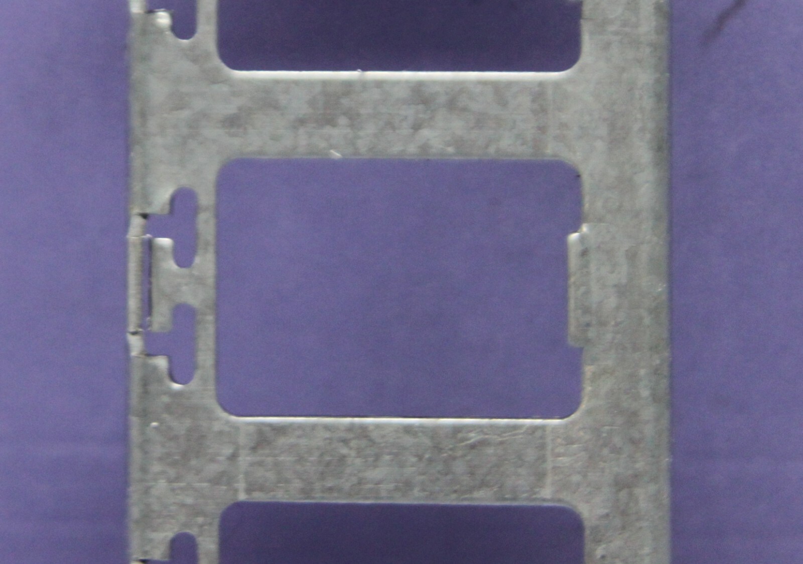 Interchangeable Despard 3-Hole Horizontal Plate/Cover Mounting Strap Bracket