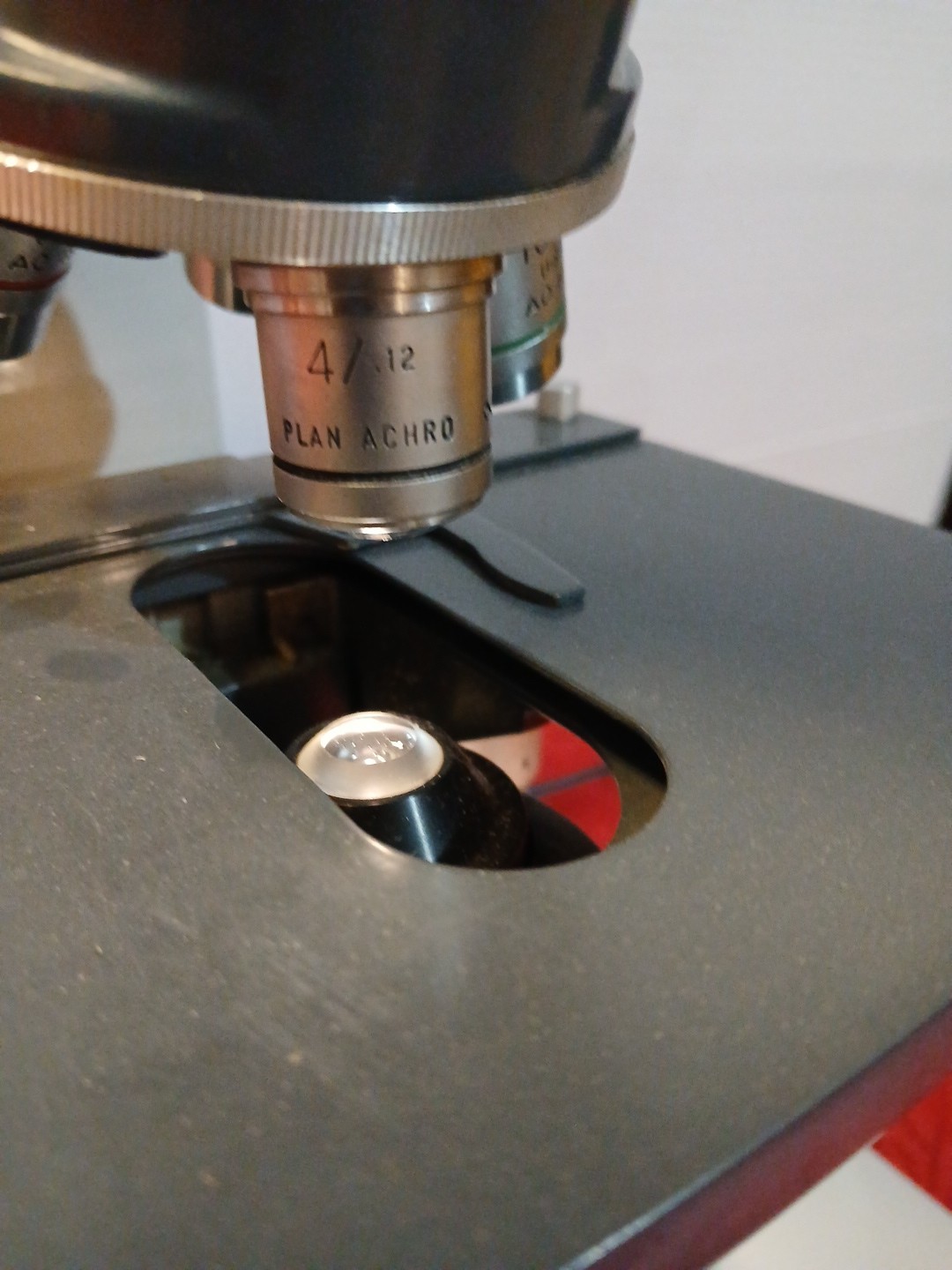 AO MicroStar One-Ten Illuminator 1130 Microscope 4 OBJECTIVES