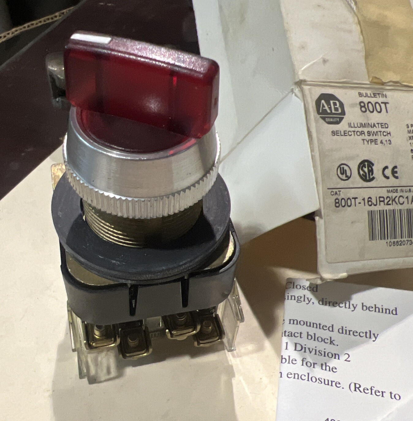 ALLEN BRADLEY 800T-16JR2KC1AX ILLUMINATED SELECTOR SWITCH 3 POSITION