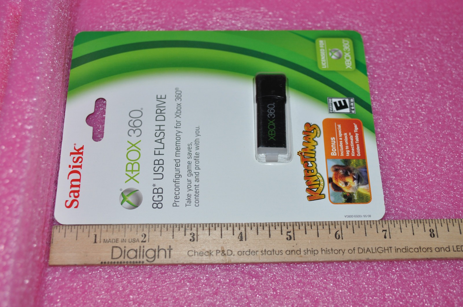 Brand New Xbox 360 8GB USB 2.0 Flash Drive SanDisk Official Microsoft Licensed