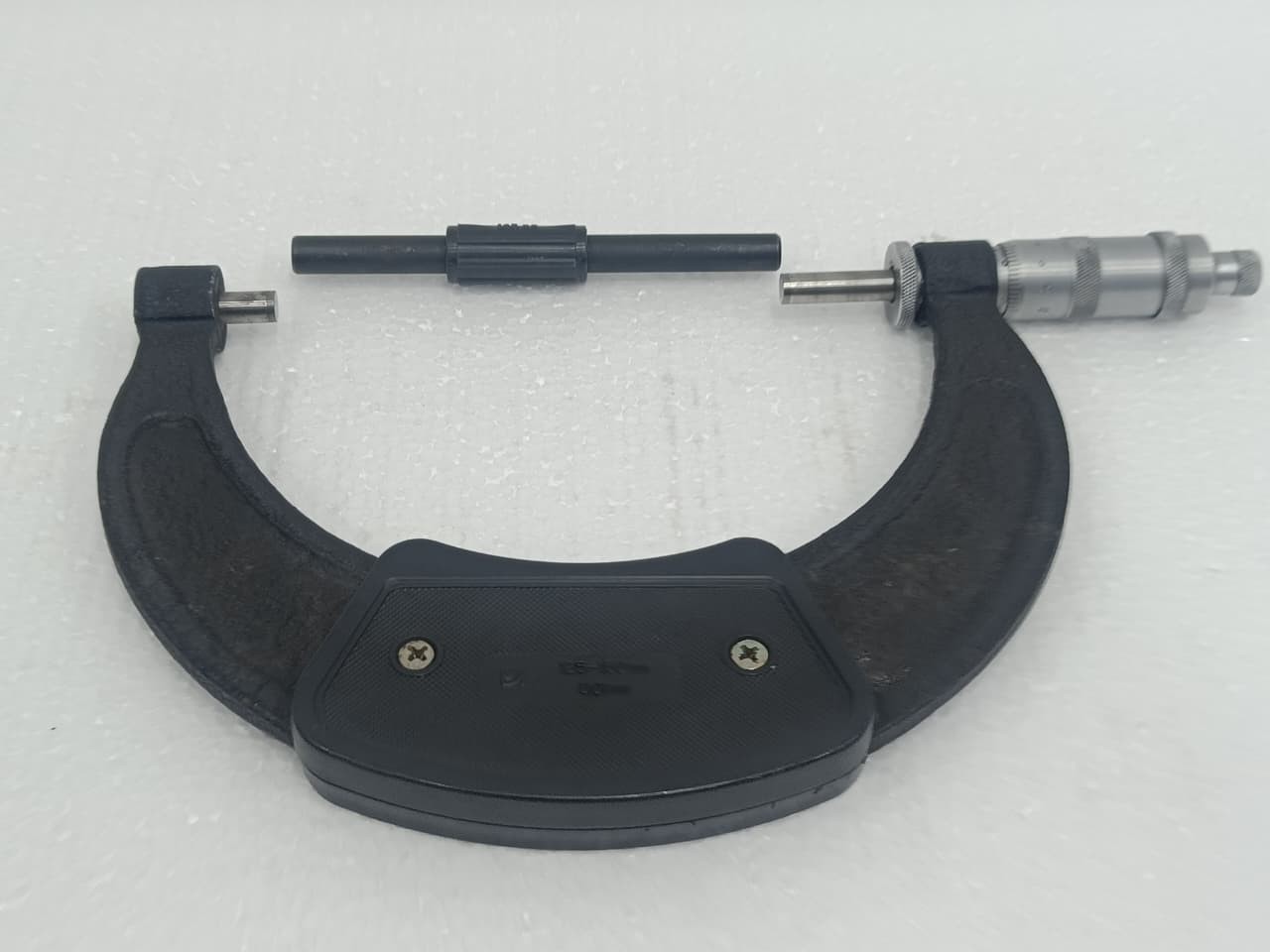 VINTAGE METRIC MICROMETER 0.01MM – 125 TO 150MM RANGE METAL MEASUREMENT TOOL