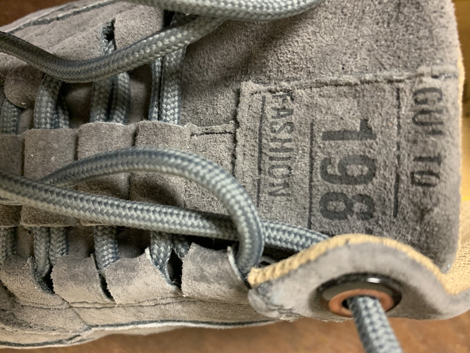 1987 Women’s Grey Genuine Suede Sneaker Size US 8.5
