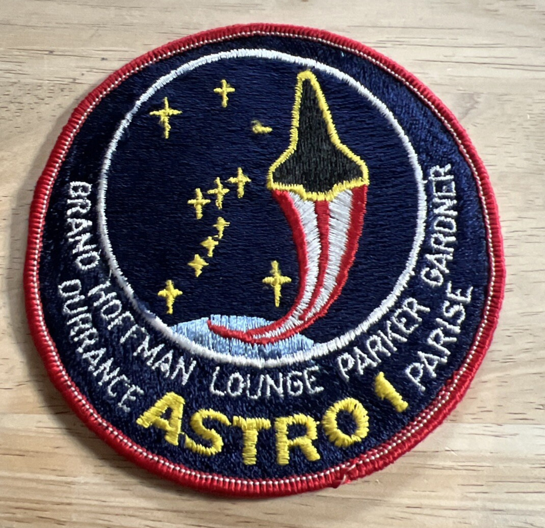 NASA Astro 1 Space Shuttle Mission Gardner Hoffman Parker Patch