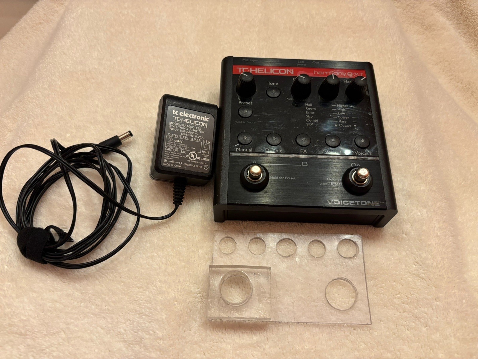 TC Helicon VoiceTone Harmony-G XT G XT Vocal Harmony Processor + Power Supply