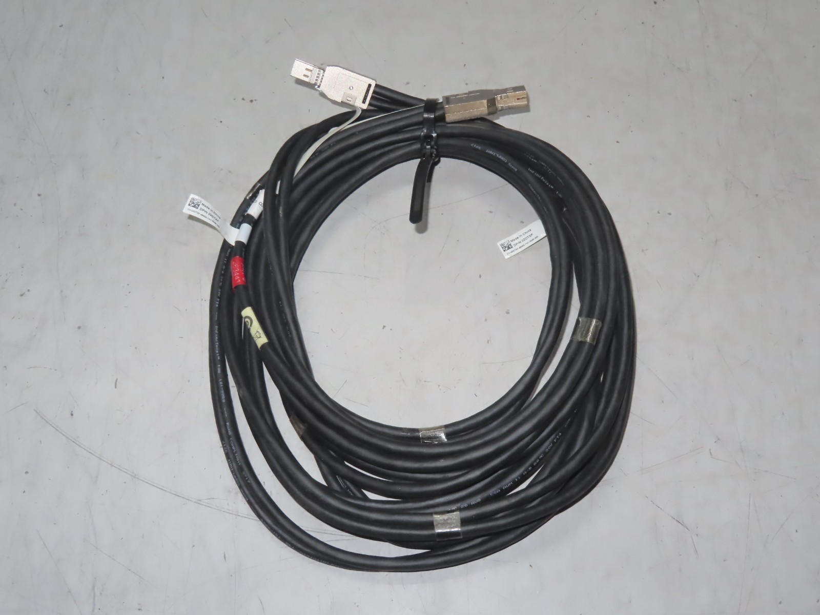 DELL MiniSAS HD 2821974-2 02DTXF