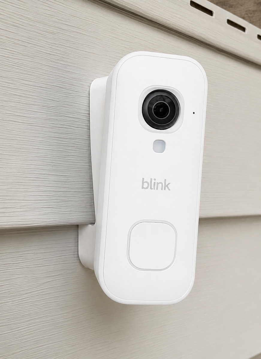 Blink Wired Doorbell 2K+ (NEWEST 2026) 4"/5" Vinyl Siding Mounts (0º to 90º)