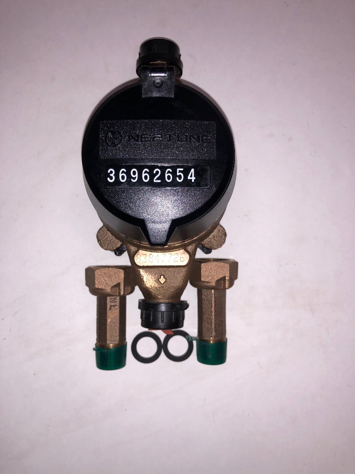 Neptune 5/8x1/2 T-10  Direct Read Water Meter NSF61 With Couplings