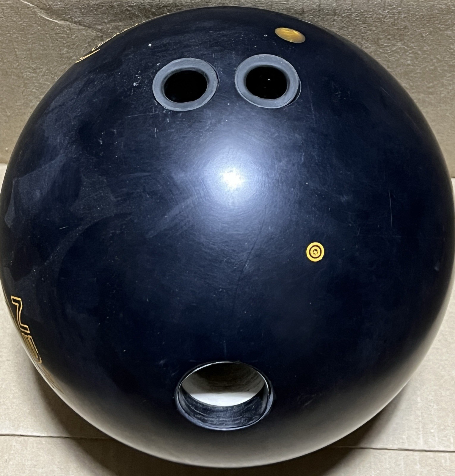 900 Global Zen U 15 lb Bowling ball Used Single Drill
