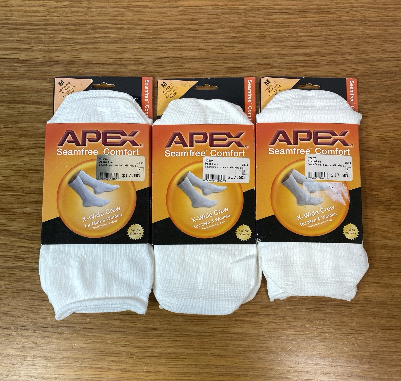 Lot of 3 - APEX Seamfree Comfort X-Wide Crew Unisex Size: Med (M 8-11 W 9-12)