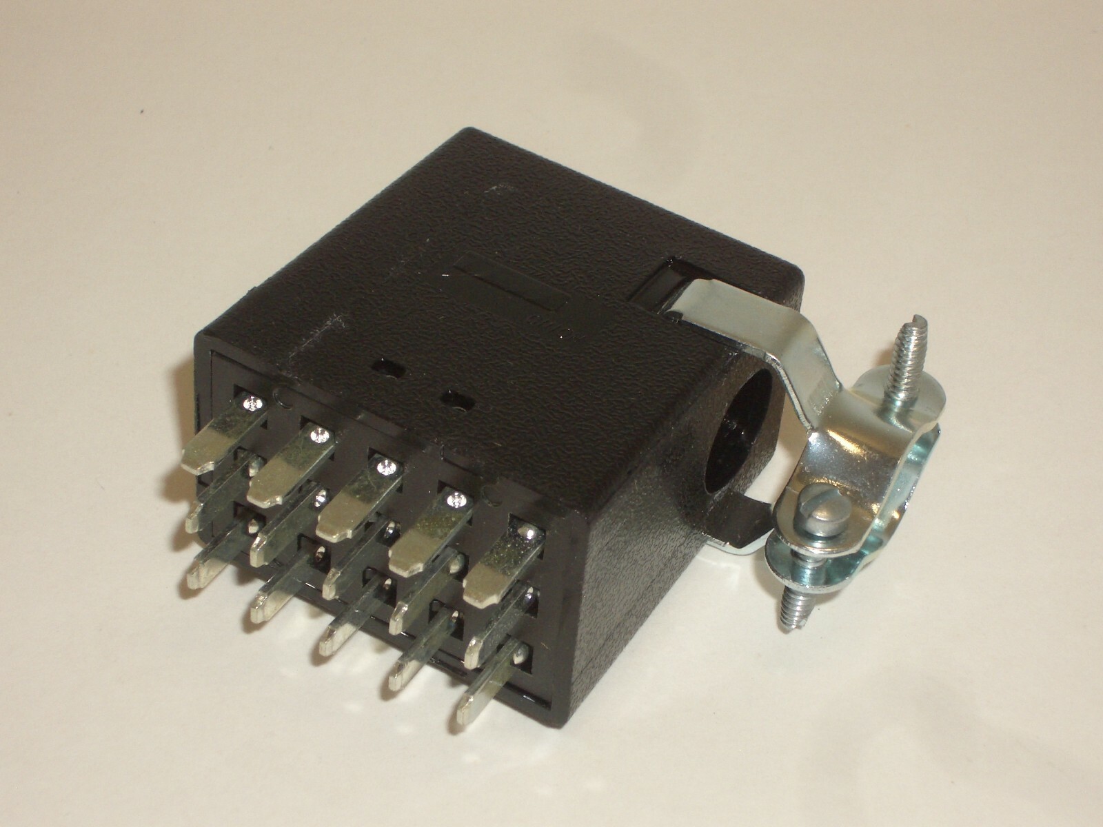 CINCH JONES BEAU MOLEX P-315-CCE POWER CONNECTOR PLUG 15 PIN w/ SIDE HOLE