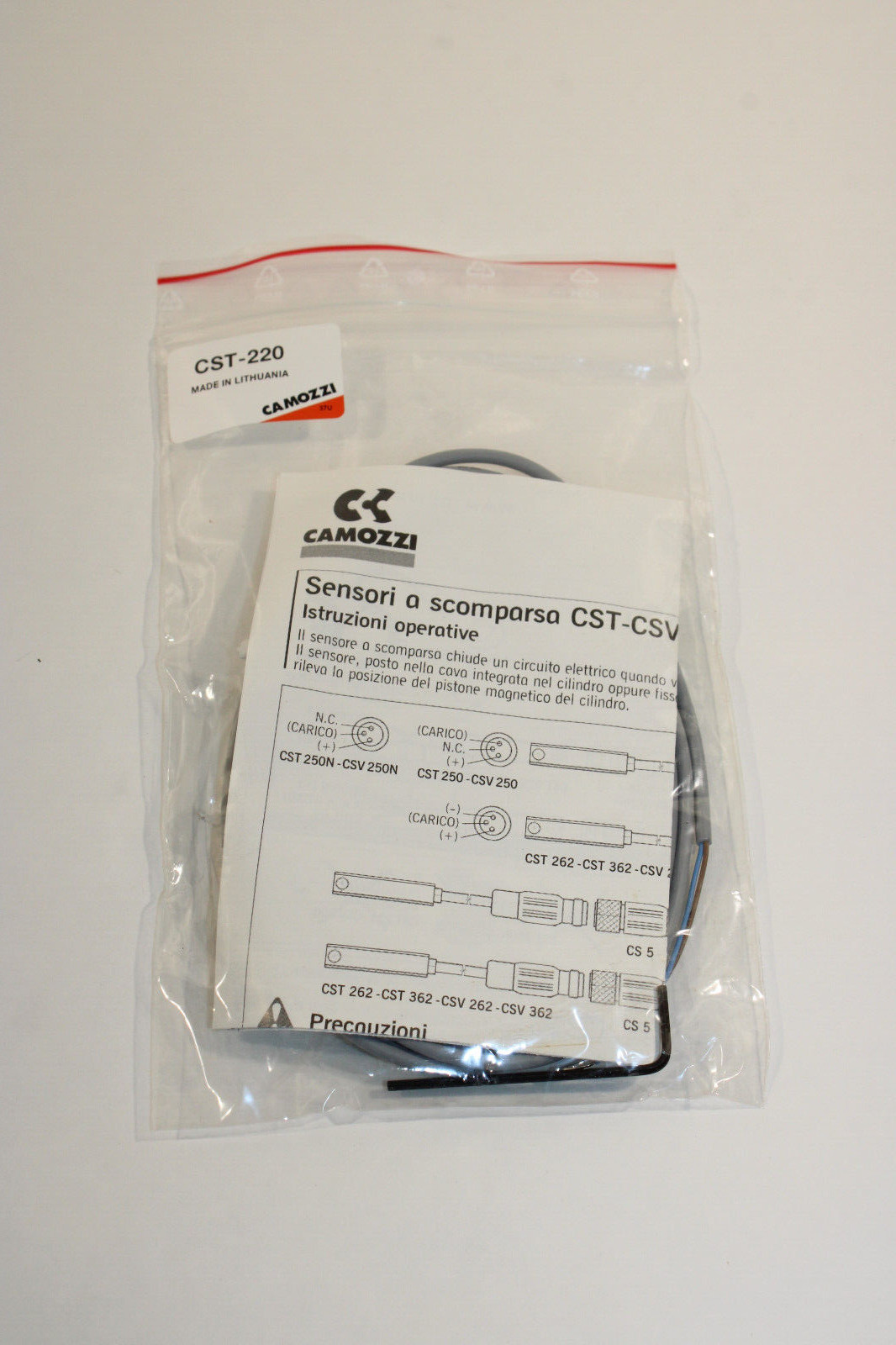 Camozzi CST-220 Magnetic proximity switch one NEW