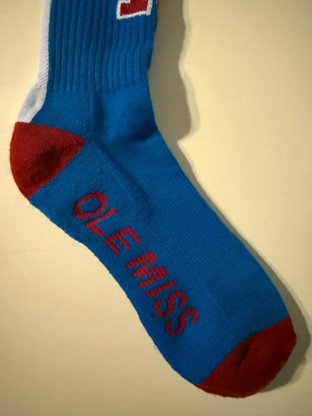 DISCONTINUED '47 Brand Ole Miss Rebels Moisture Wicking Crew Socks sz L 9-13 A11