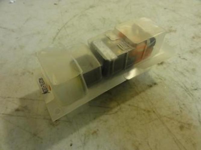 202258 New-No Box; Fuji AR22F0L-11E3A Push Button; Yellow; 30V; 1W (1)NO/(1)NC