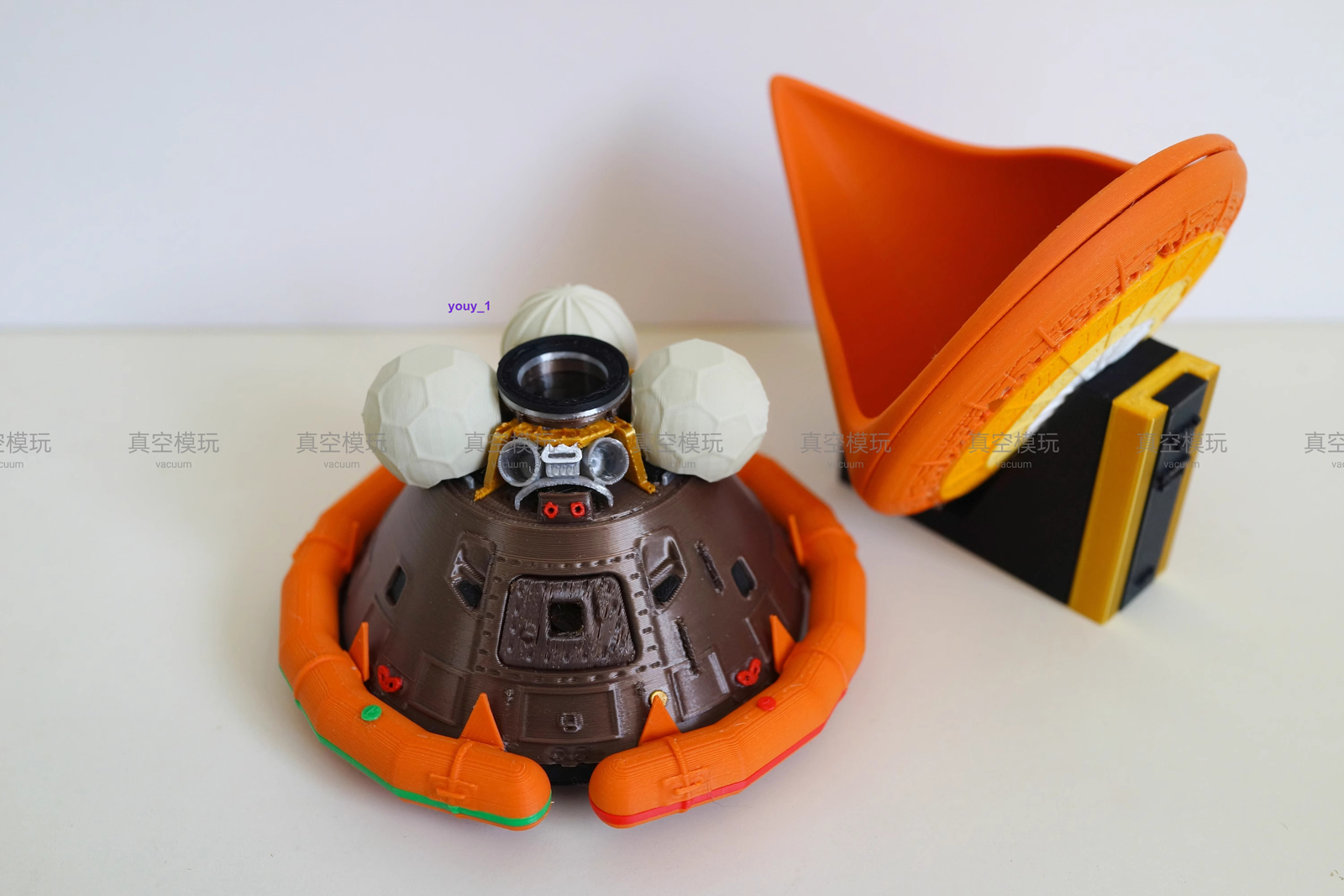 1/32 1/40 Scale Apollo Program Apollo 11 Re-entry Capsule Astronaut Model Toy