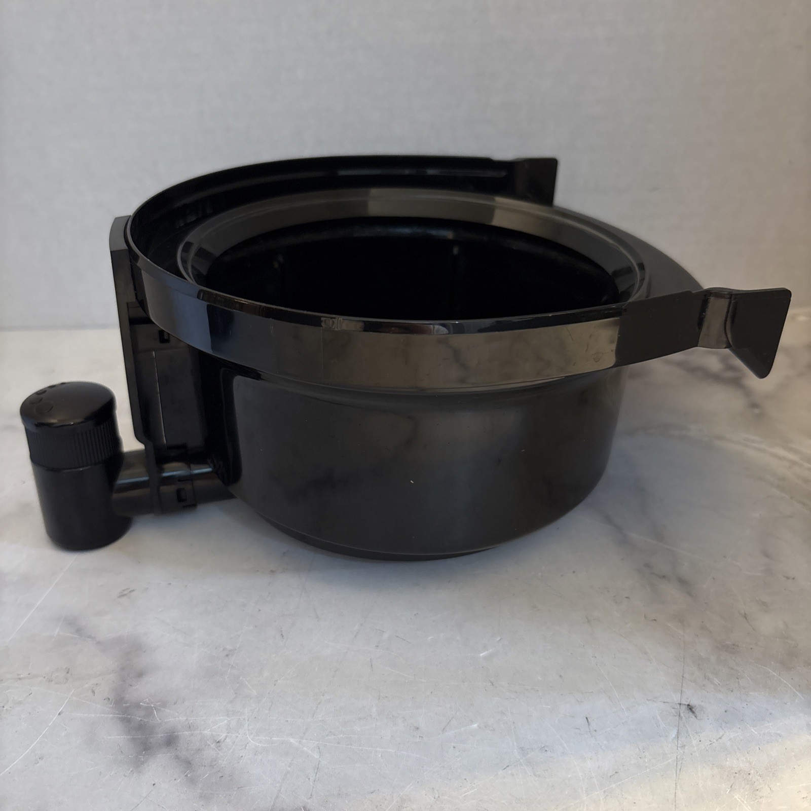 Cuisinart Juice Extractor CJE-1000 Replacement part Juicer Separator Spout