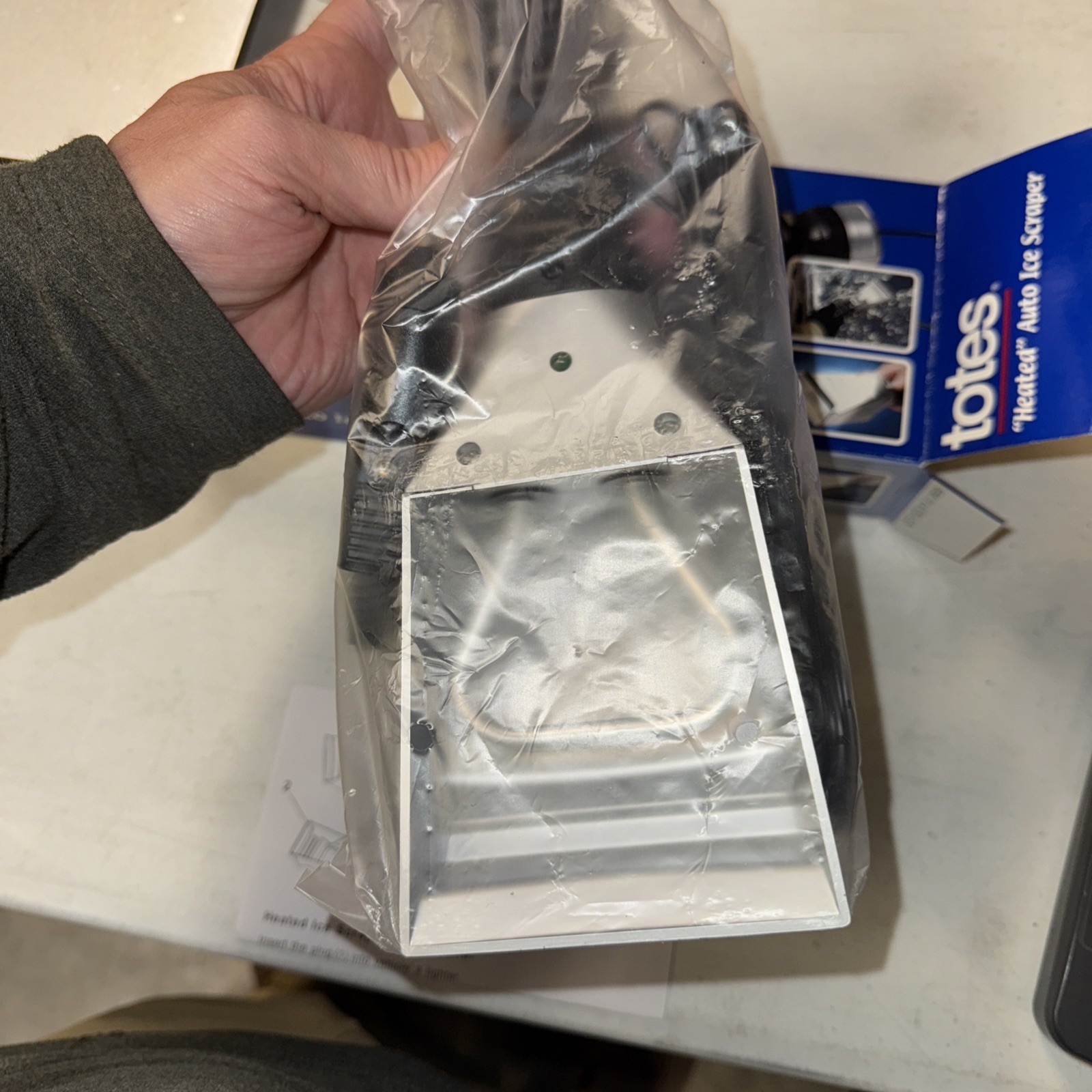 Totes Heated Auto Ice Scraper & Squeege 15 Ft 12 V DC New