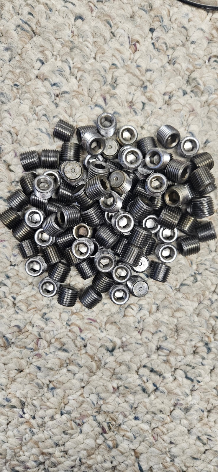 100 Pcs * 1/4 - 18 NPTF HD Steel Thread Socket Pipe Plug