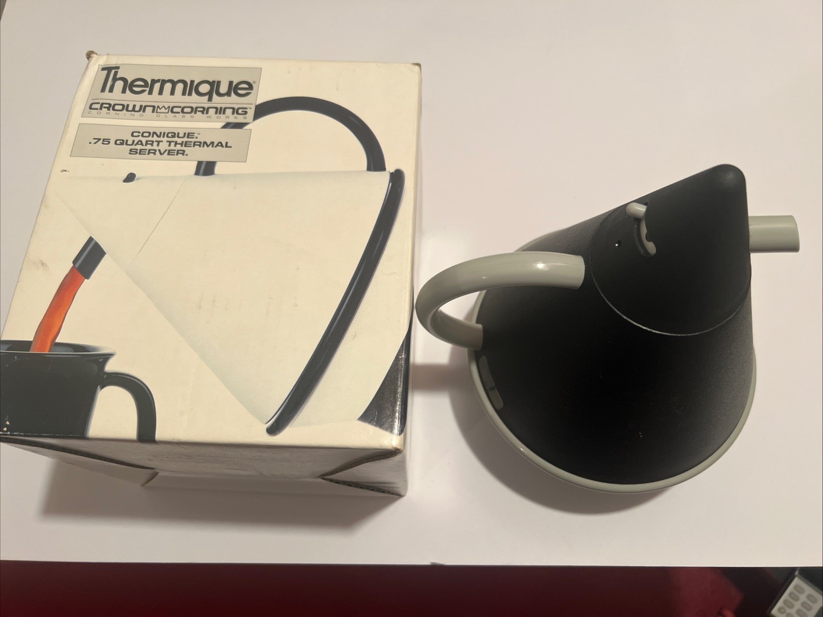 Crown Corning Thermique retro Conical Cone .75 QT. MCM Thermal Server