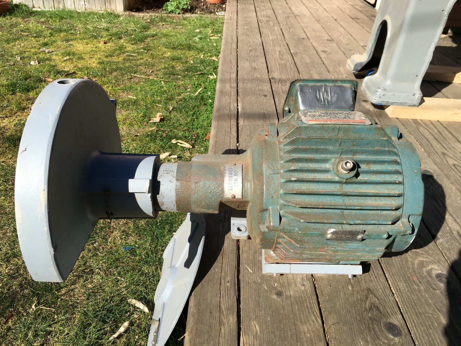 BUEHLER Specimen Diamond  Saw, Abrasive saw with Tilting Base