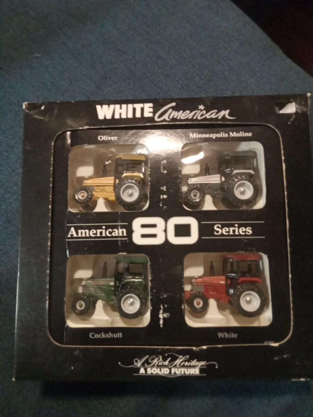 ERTL Toys WHITE American 80 Series 1/64 Tractor Set Original Box 1990 #4286