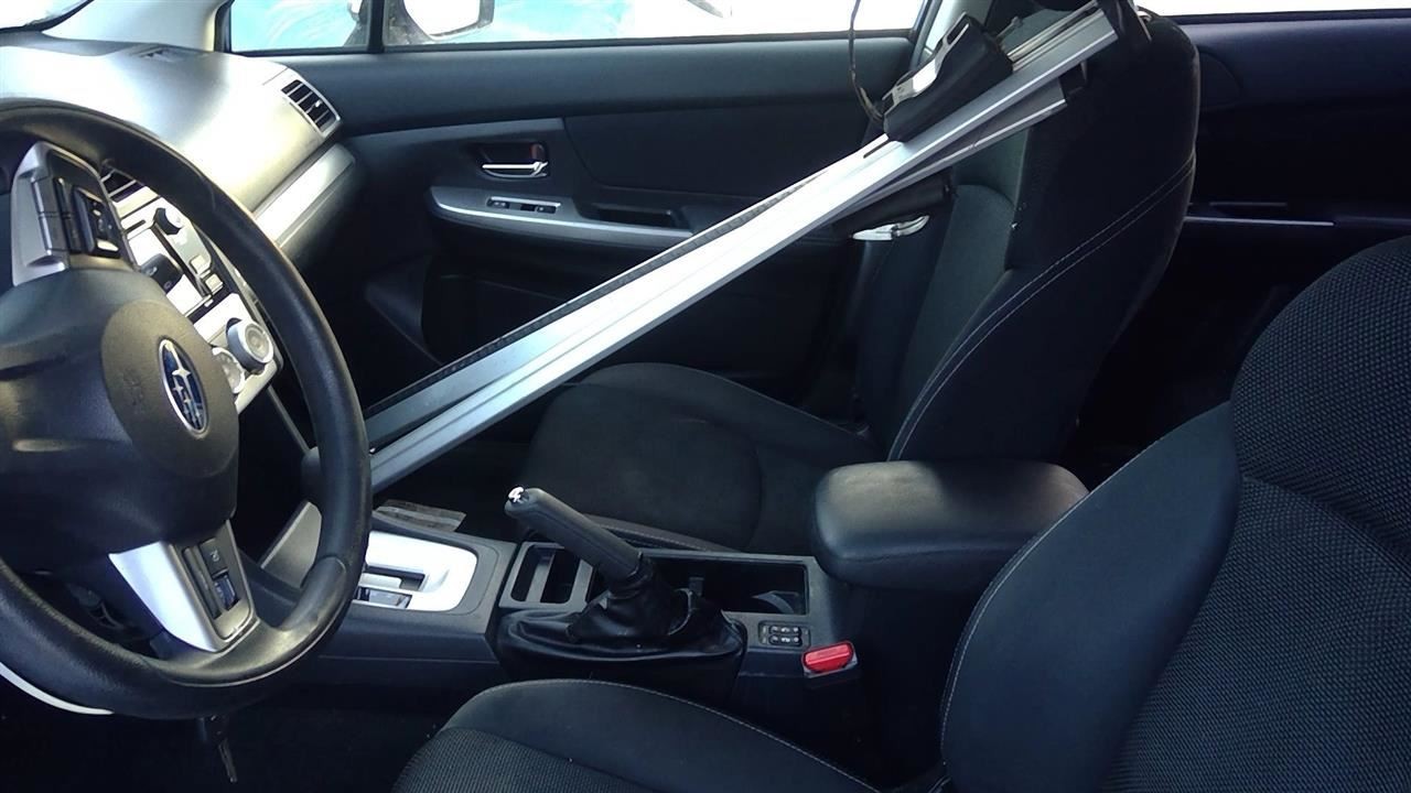 XV CROSST 2015 Glove Box 2071962