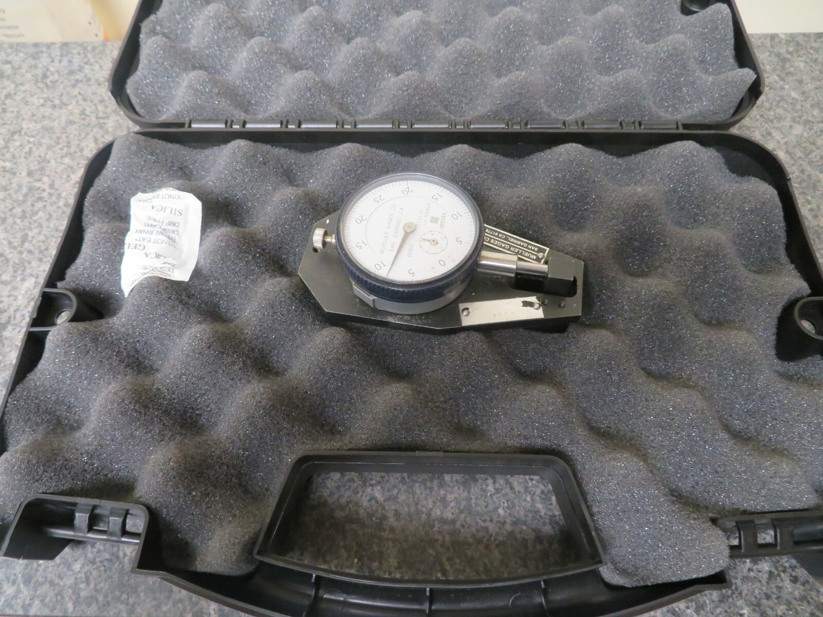 Mueller Gage Model 2002 Shallow Diameter Groove Gage .4"-4.0" .0005" NU14