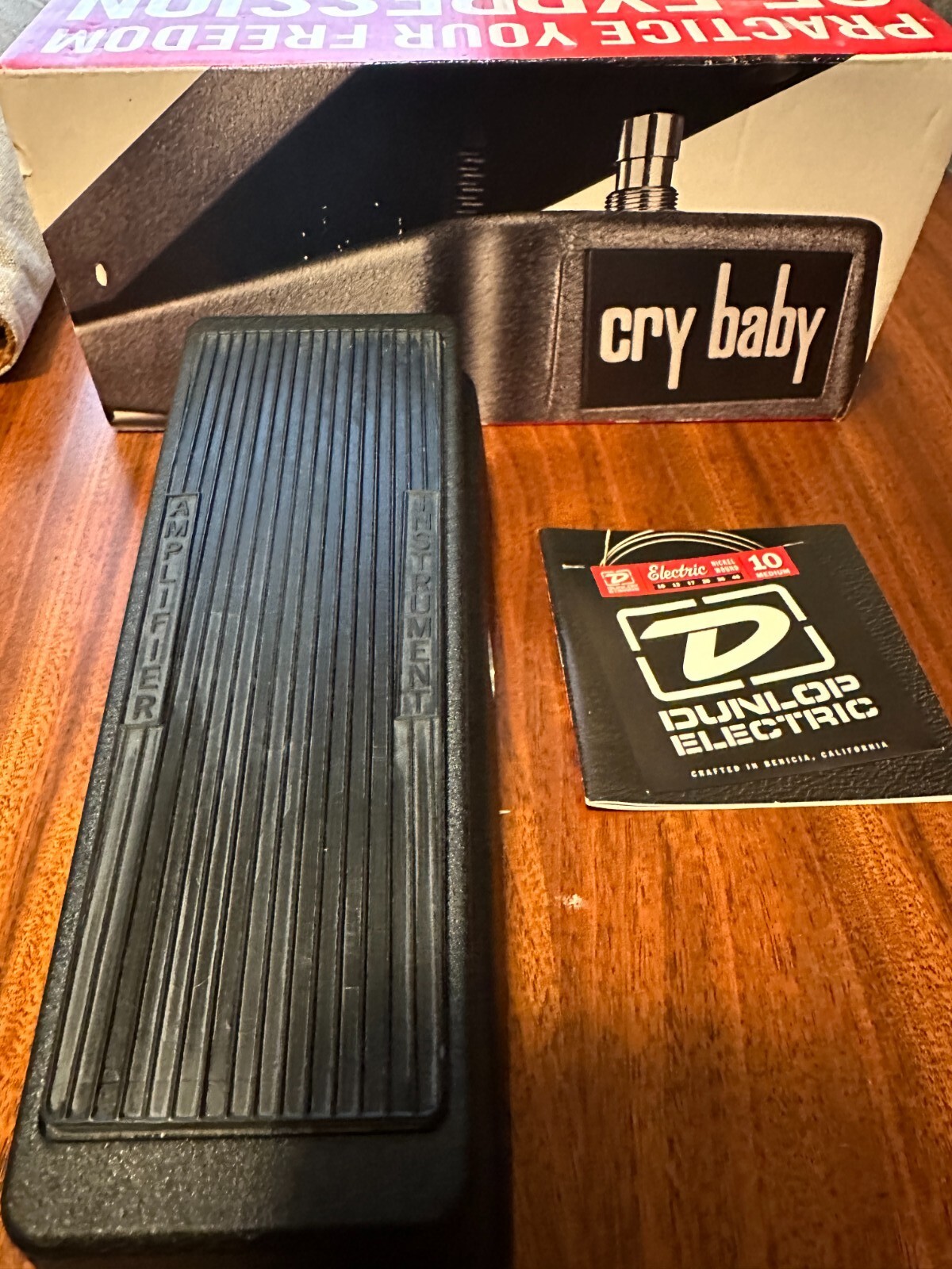 DUNLOP CRYBABY GUITAR PEDAL PRICEDROP! 10%(FROM $120 NOW $108)