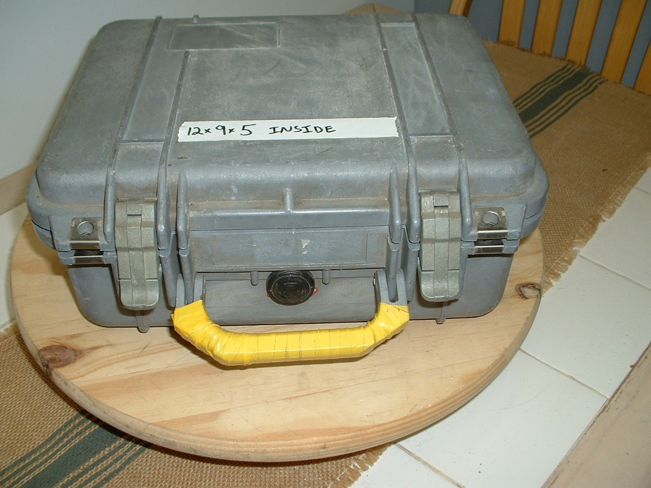 Genuine Pelican Case 12 x 9 x 5 inside dimensions, used in good condition, grey
