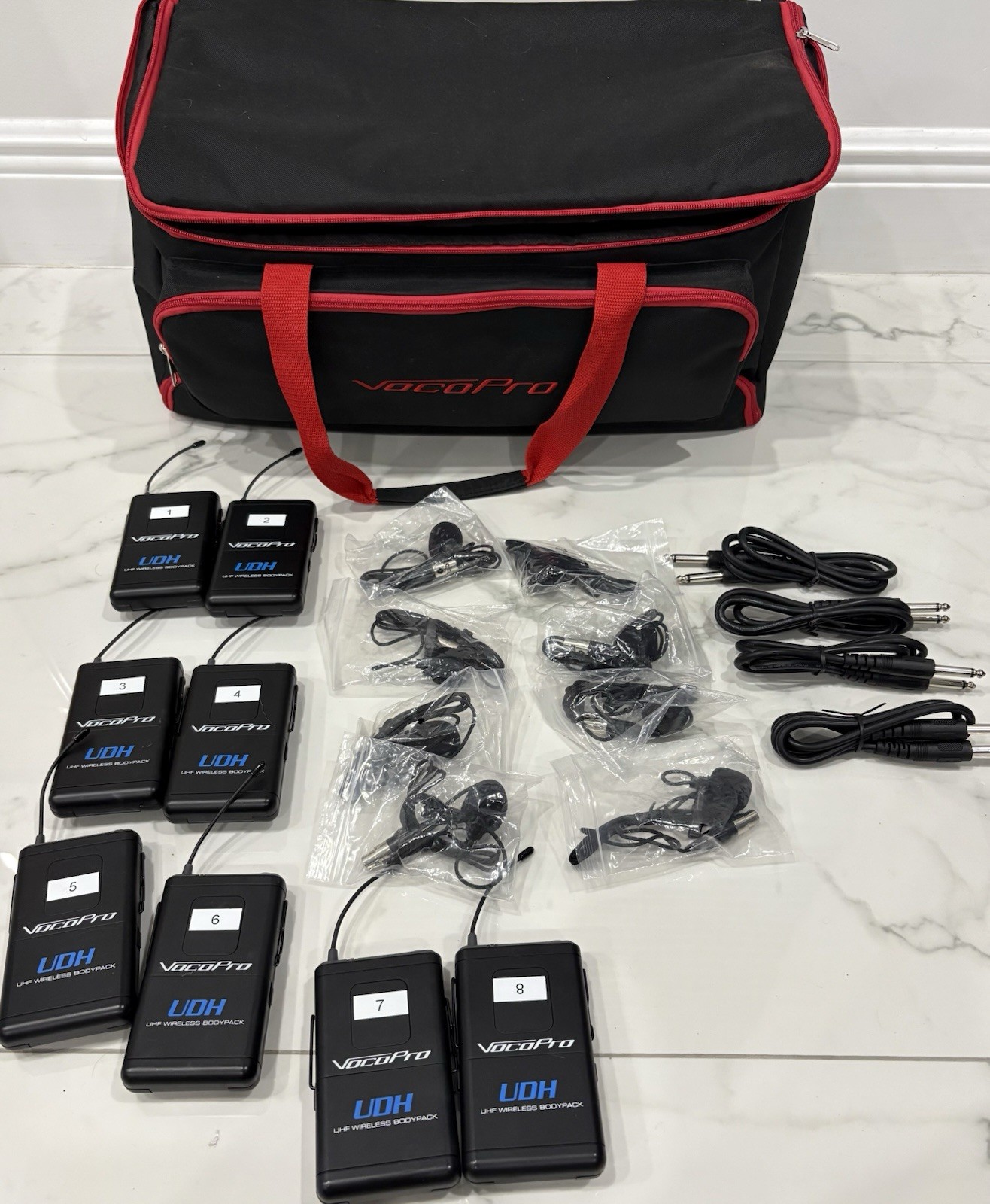 Vocopro Wireless Bodypack UHF UDH Transmitter w/ Body Mics & Bag