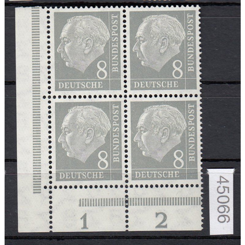 Federal 1954, Mich. No.: 182 w ** Corner Edge Block of 4