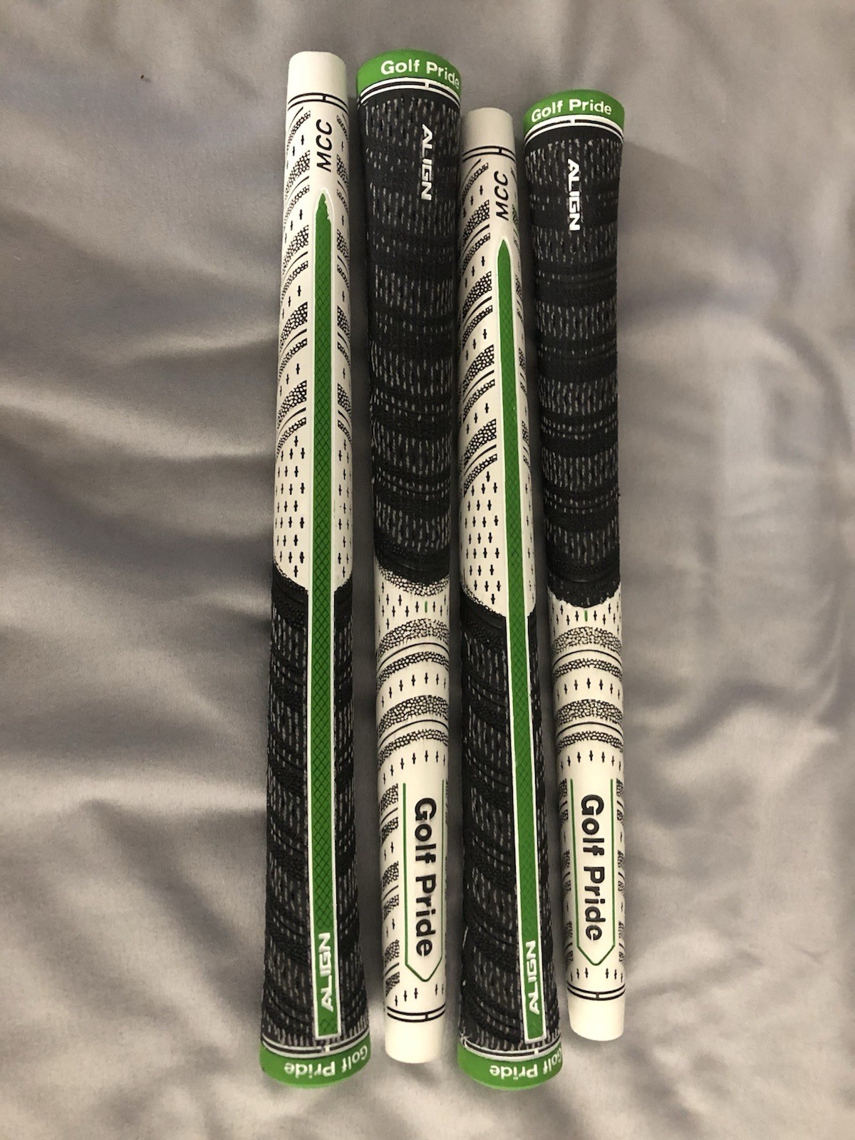 Golf Pride MCC Midsize Align Grips 4 PCs.
