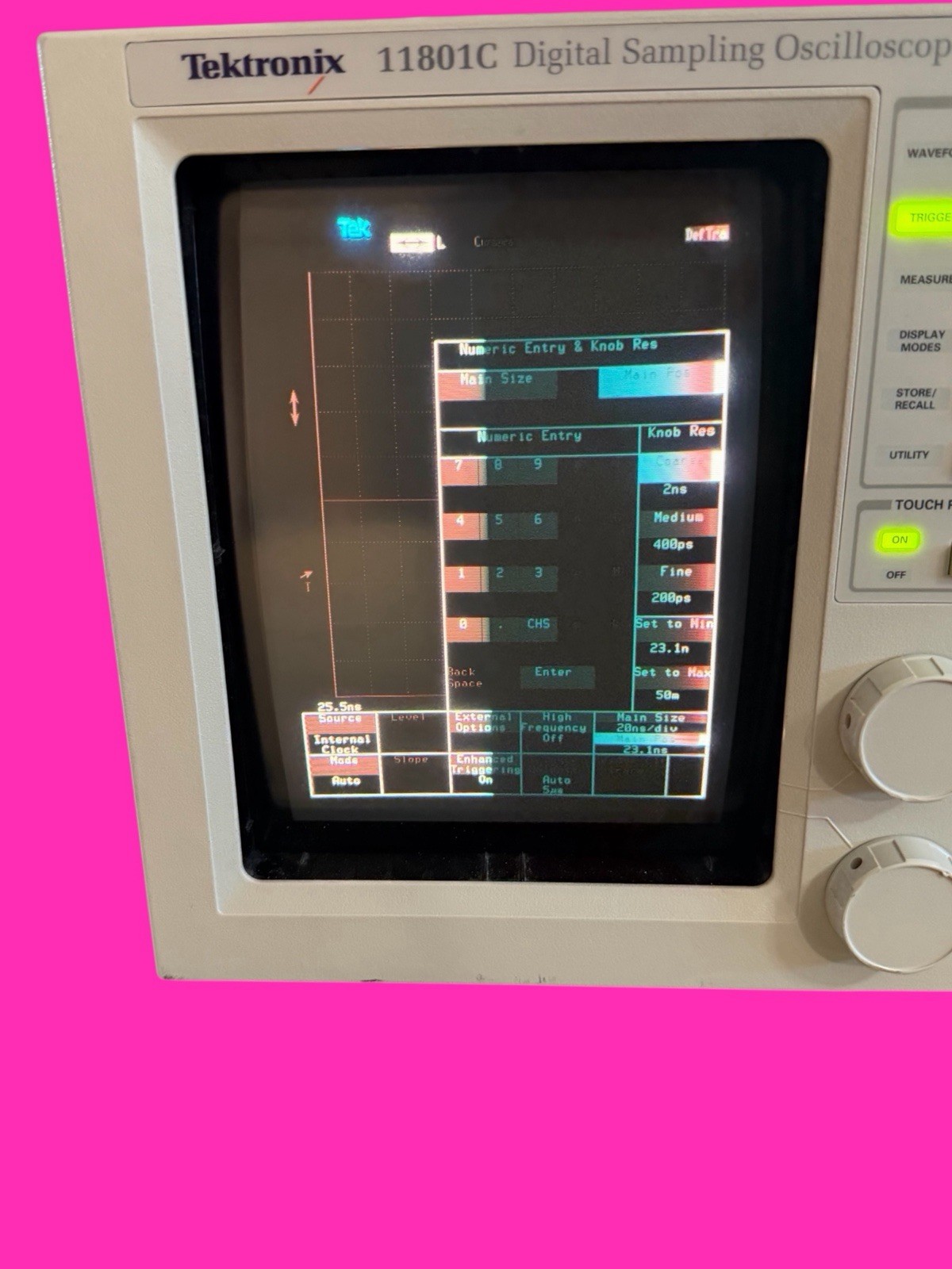 TEKTRONIX 11801C DIGITAL SAMPLING OSCILLOSCOPE