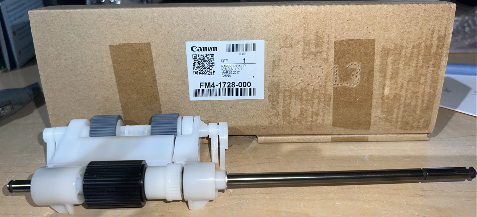 CANON  FM4-1728-000 PAPER PICK-UP ROLLER UNIT/ADF ROLLER ASSEMBLY