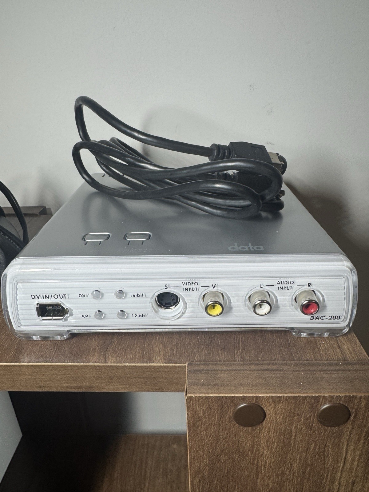 DATAVIDEO DAC-200 Analog to Digital Bi-Directional DVVideo Converter Encoder Box