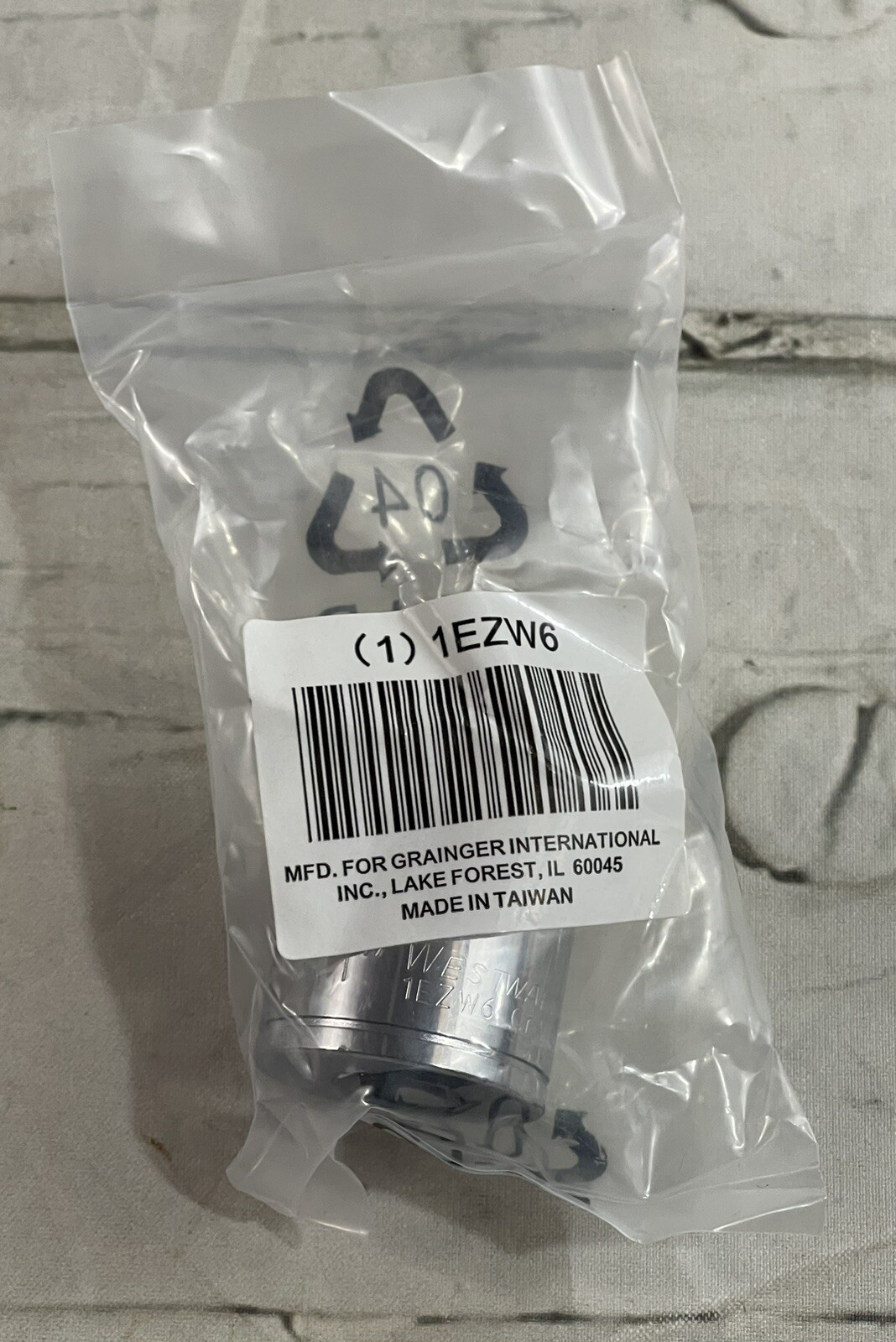 WESTWARD SOCKET SAE 3/8" Drive  - 1",6 PT, 1EZW6 - NEW SEALED