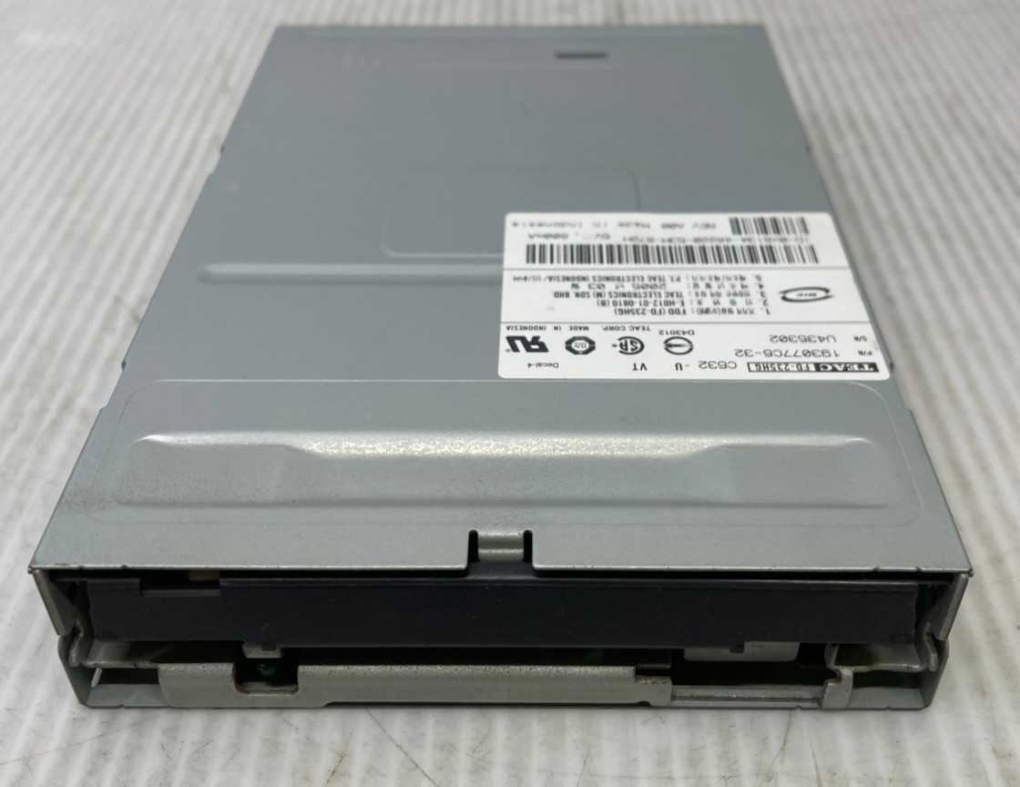 Vintage TEAC FD-235HG 0WH355 Floppy Disk Drive - Missing front bezel