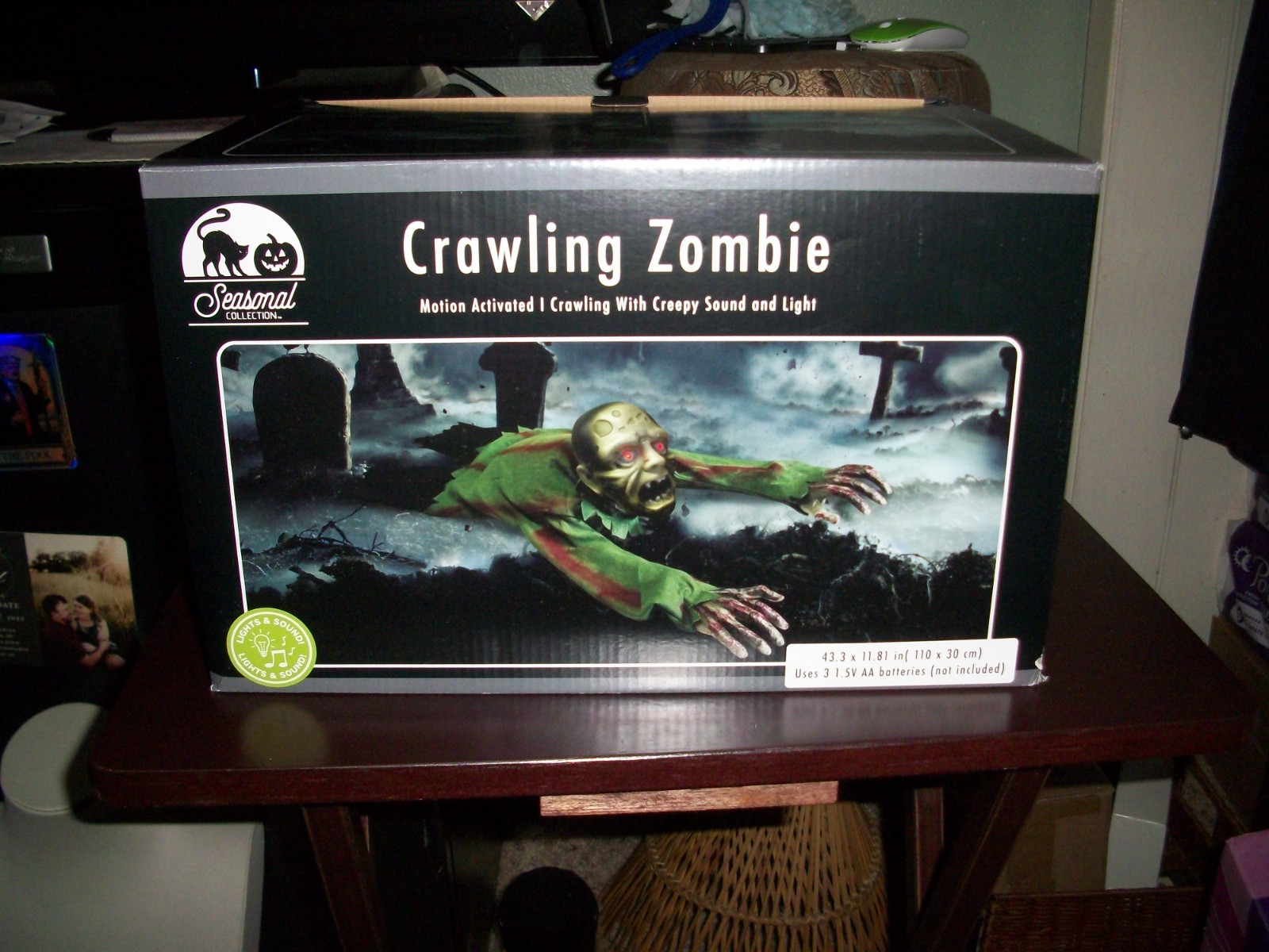 Halloween Animatronic Crawling Zombie Sound Activated Light Up Eyes Prop