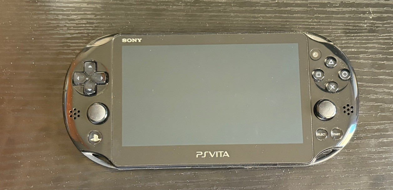 PS Vita 2000  128GB Excellent Condition  *Many Games* + Bundle 3.65 FW