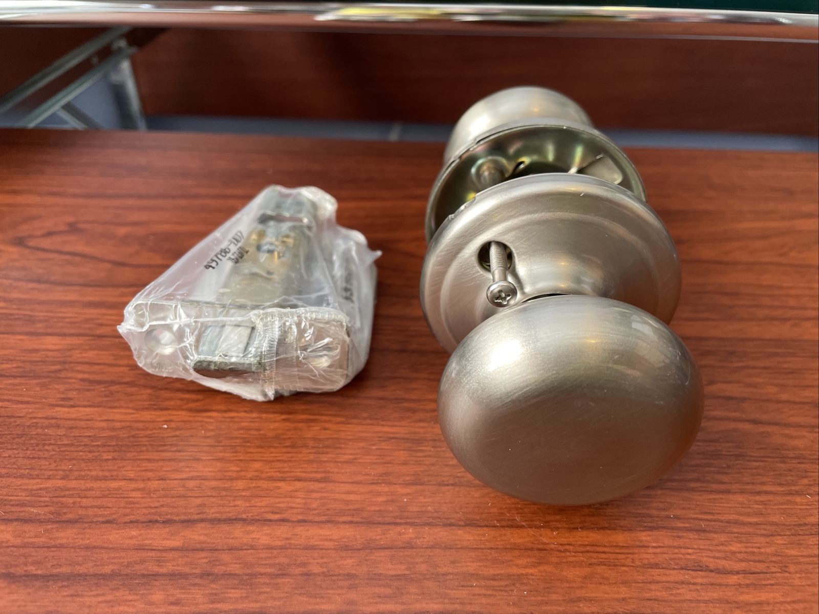 Kwikset Hancock PASSAGE Door Knob Satin Nickel  (720H 15 RCAL RCS KI GC)