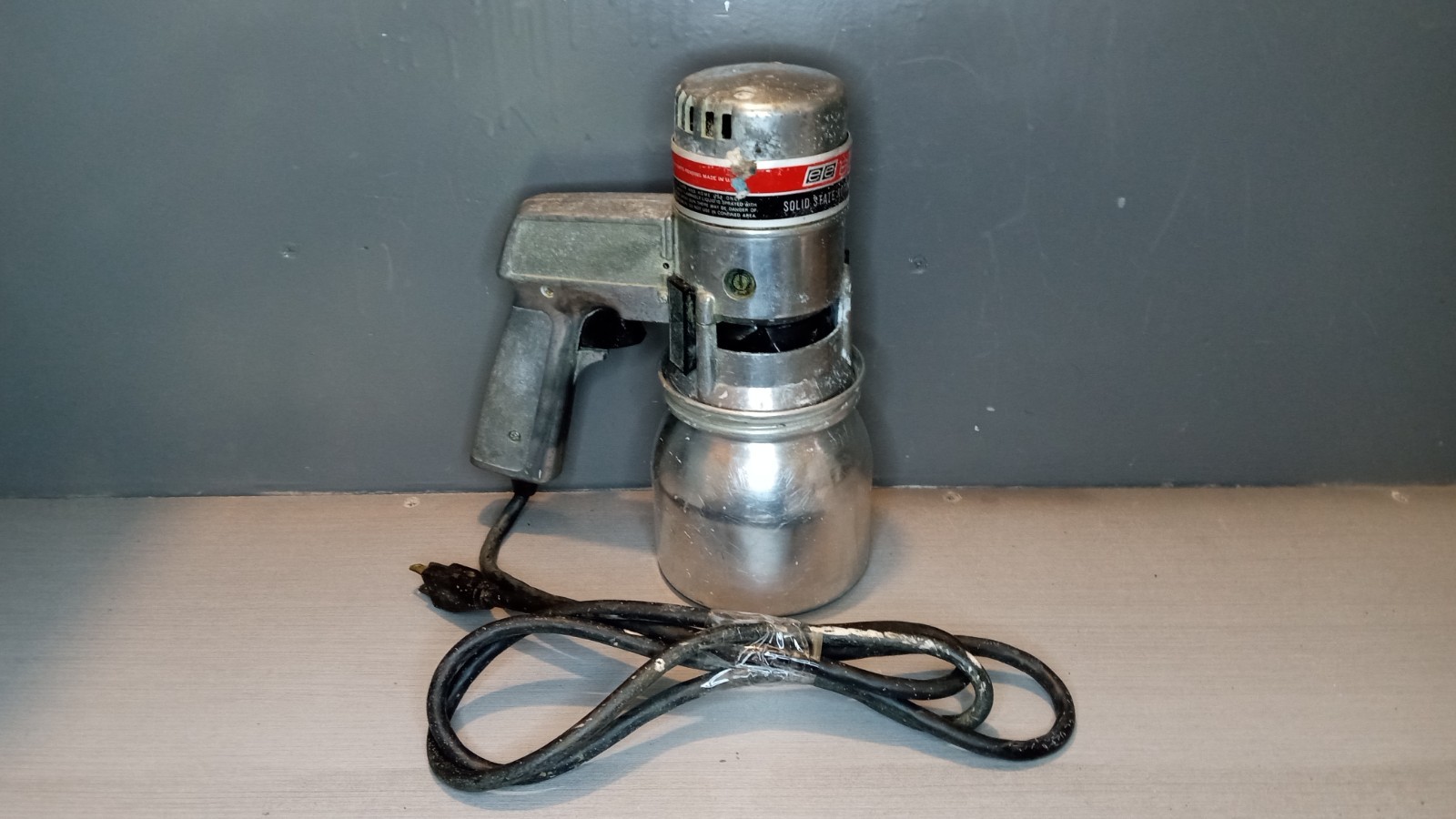 Vintage EE Electro Solid State Rotary Airless Paint Gun Model 2400 Silver Read