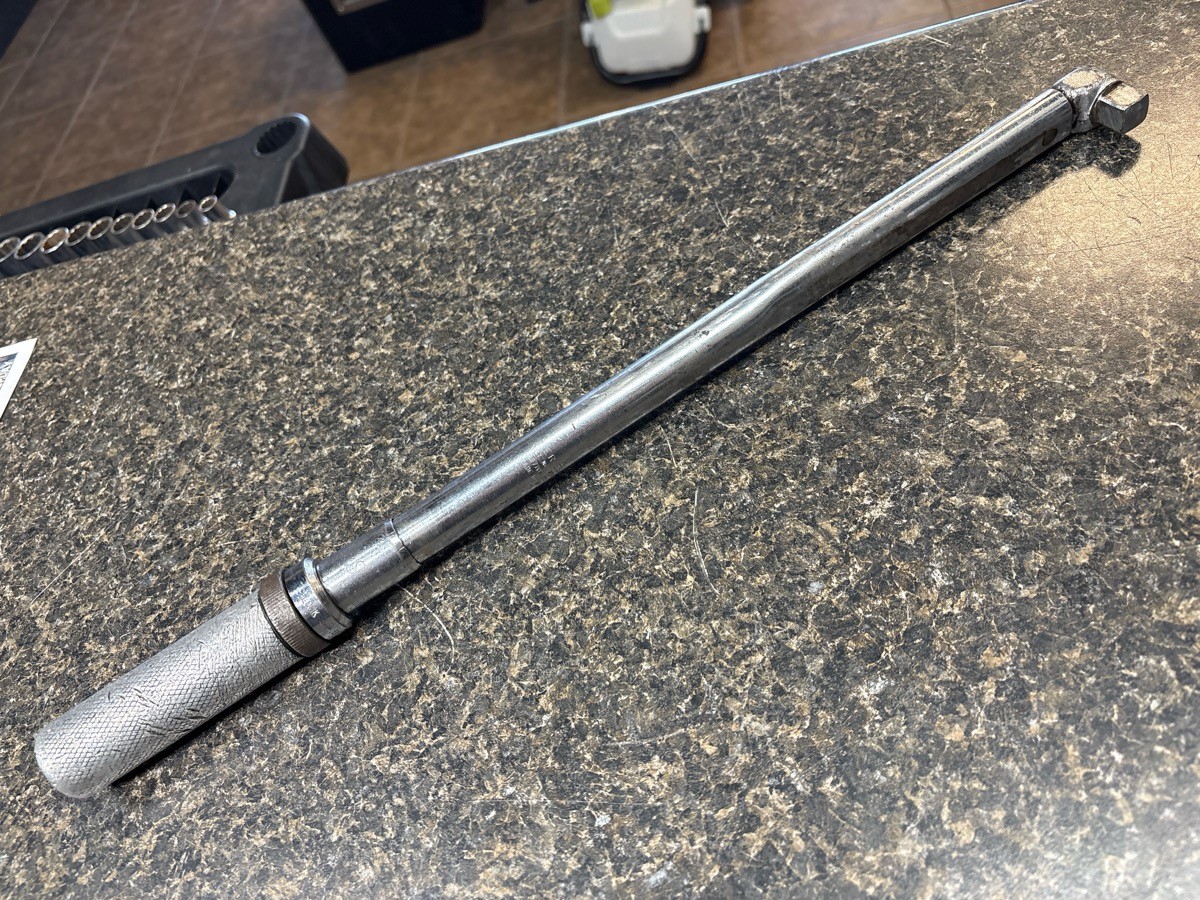 USED SNAP-ON QJR3200A 1/2" DRIVE RATCHETING CLICK TORQUE WRENCH (QUI004730)