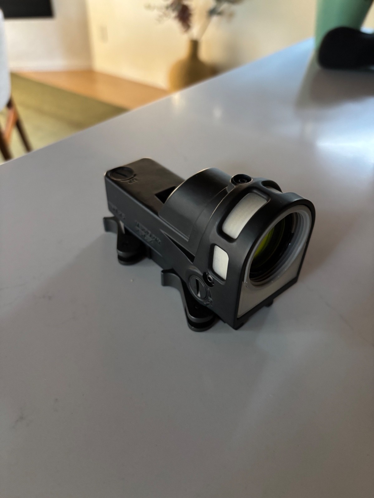 Meprolight M21 Reflex Sight – Bullseye Reticle – Box + Accessories