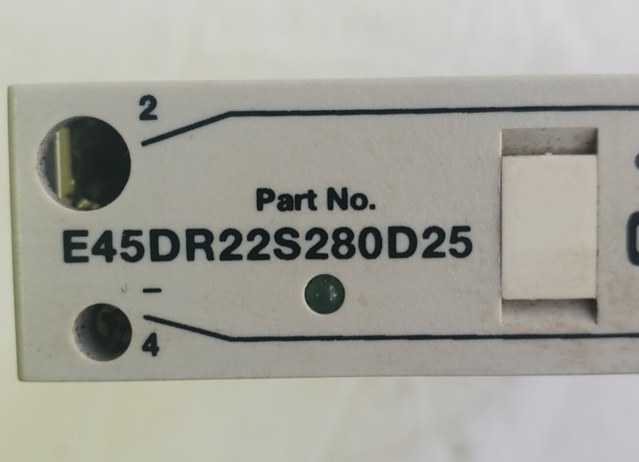 Cutler-Hammer E45DR22S280D25 SOLID STATE RELAY 4-32VDC INPUT/48-660VAC OUTPUT