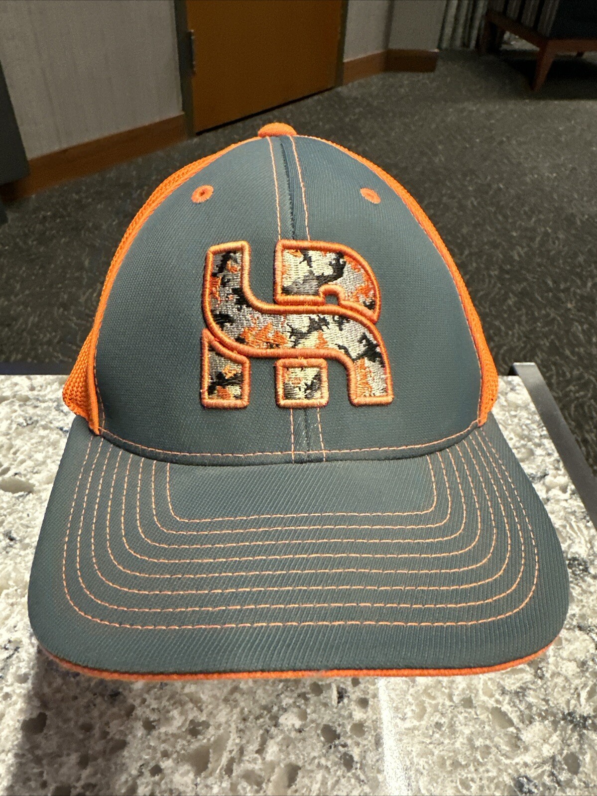 Gray Orange HR Logo Camouflage Trucker Hat Cap Flex Band L/XL 7 4/8 to 8 EUC