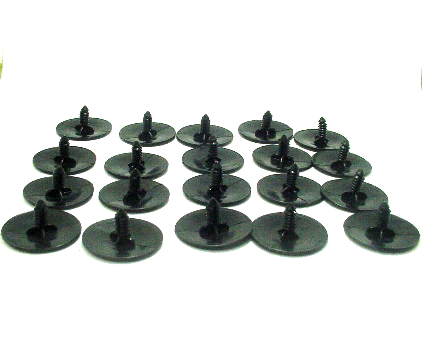 20 Hood Insulation Clips Fasteners Nylon Retainers Fits Many GM Vehicles
