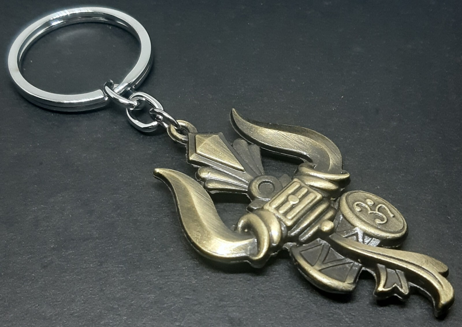 Aura Shiva Mahakaal Mahadev Om Trishul Tikka Damru Metal Keychain Green 2 Sided