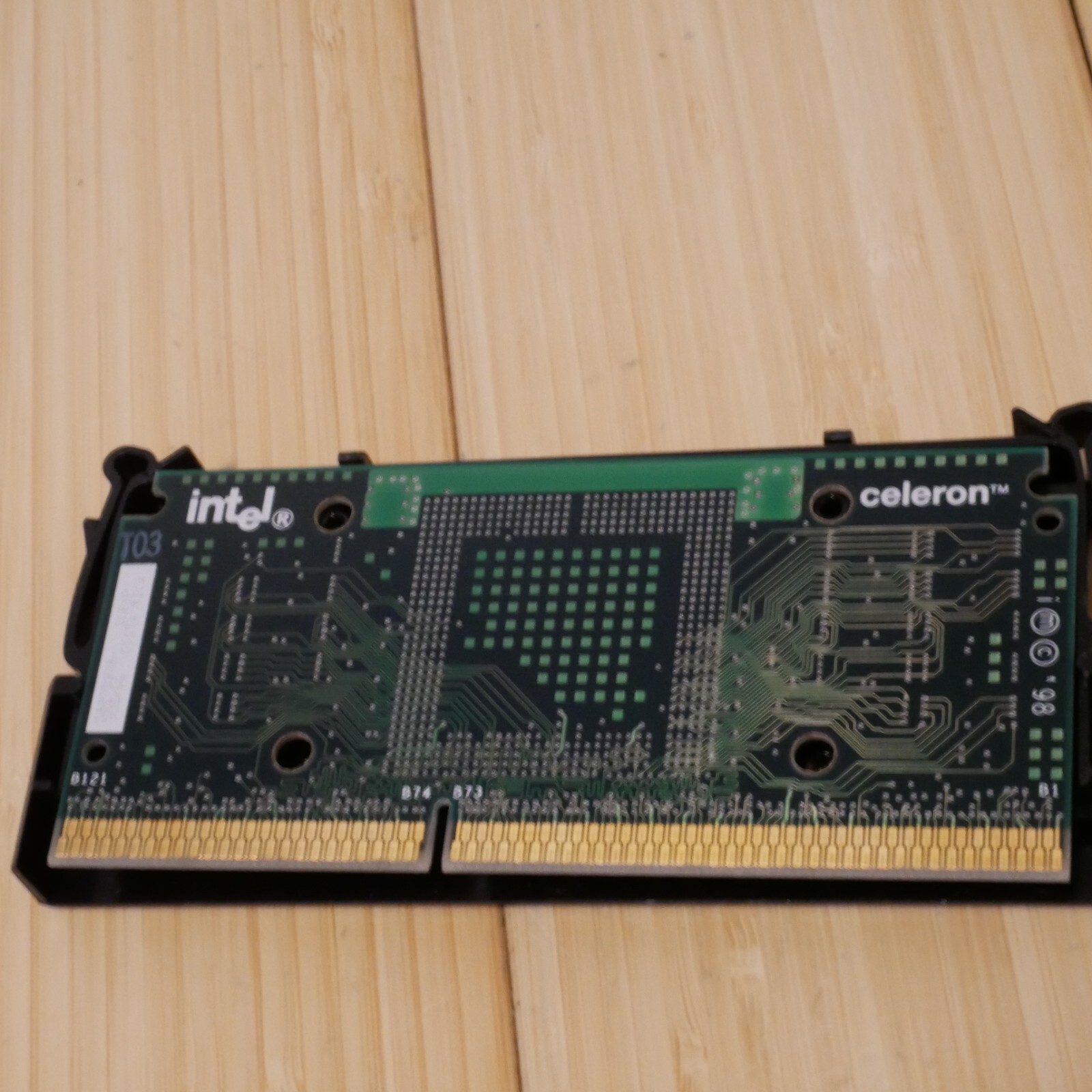 Intel Celeron Processor SL2YP 300-66 MHz - 128kb L2 Cache- Tested & Working