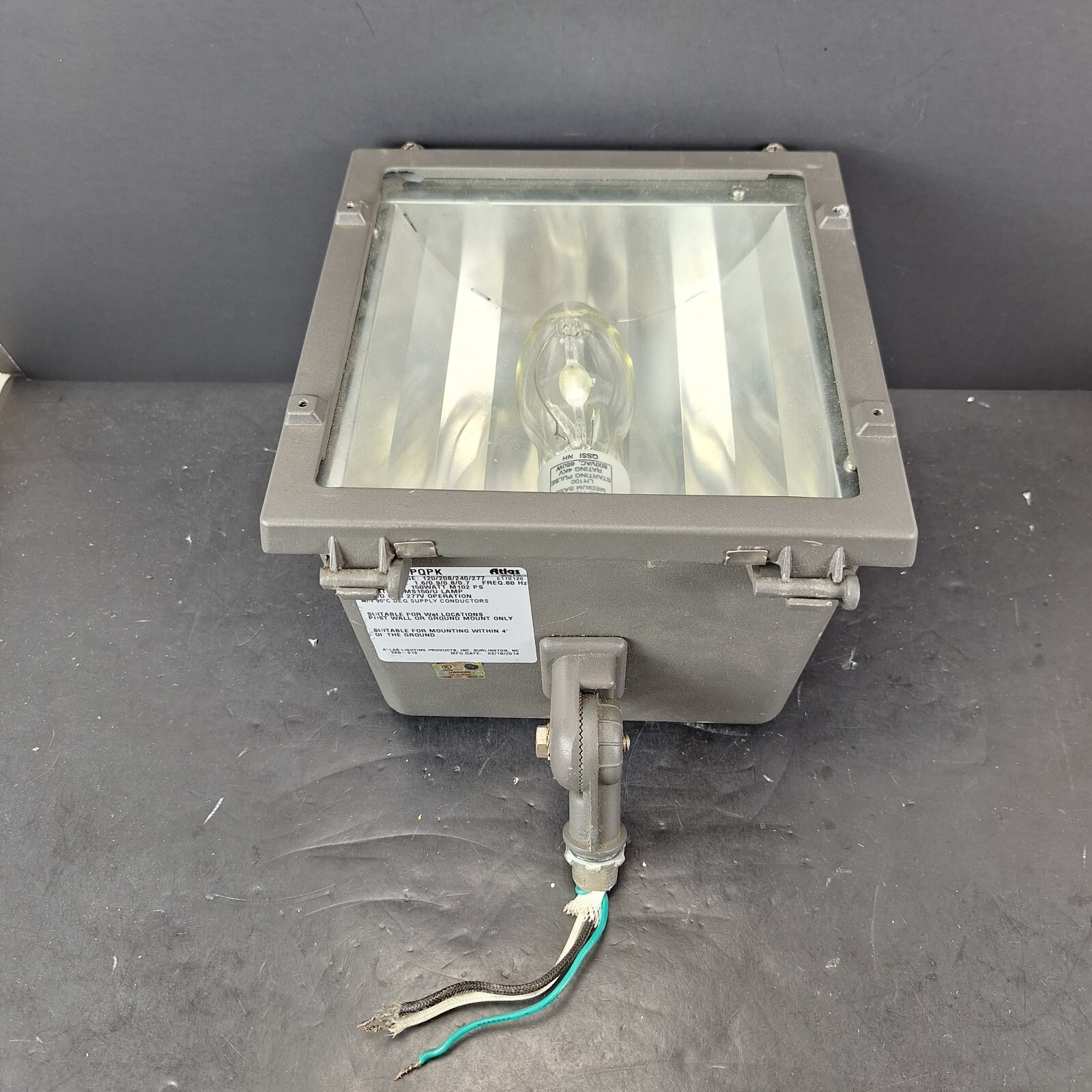 Atlas Lighting FLM-150PQPK Outdoor Flood Light Metal Housing 150W